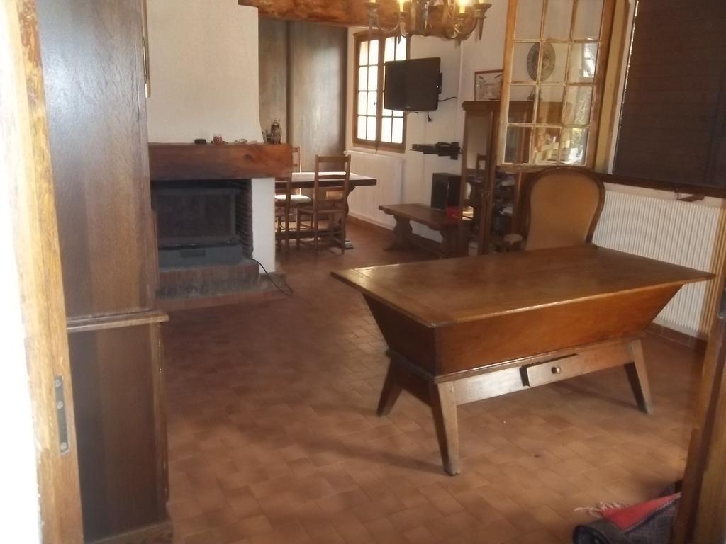 B&B Le Petit Frigouye Рошфор-дю-Гар Экстерьер фото